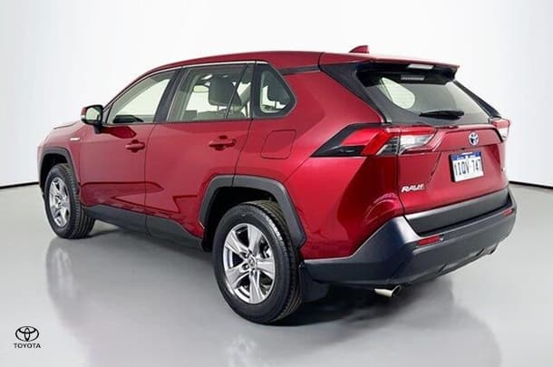 2023 Toyota Rav4 Hybrid GX image 6