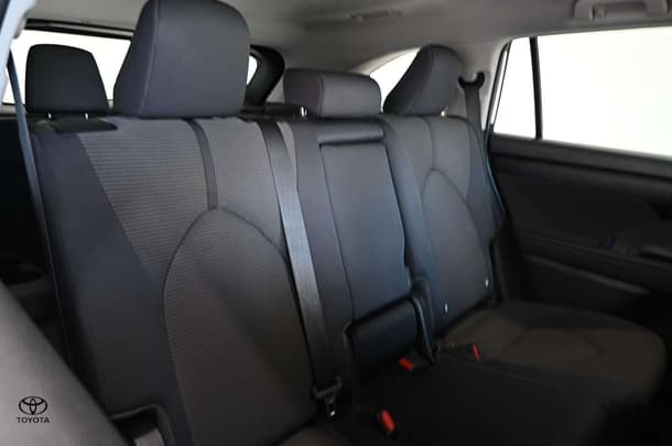 2023 Toyota Kluger GX-2WD image 16