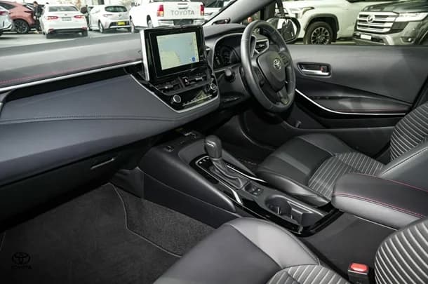 2024 Toyota Corolla Sedan Hybrid ZR image 10