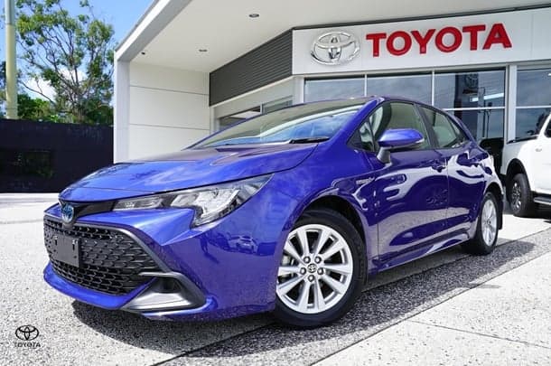2023 Toyota Corolla Hatch Hybrid Ascent Sport image 3