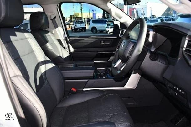 2023 Toyota Tundra Limited image 9