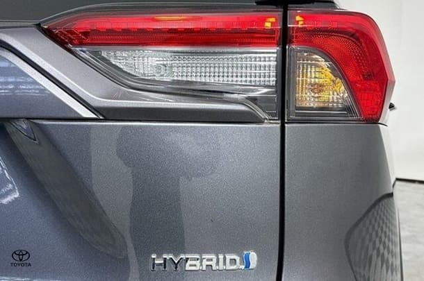 2023 Toyota Rav4 Hybrid GX image 9