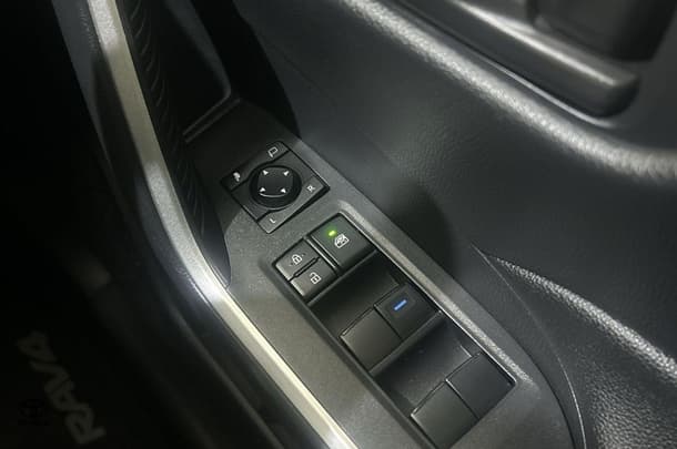 2021 Toyota Rav4 Hybrid GX AWD image 14