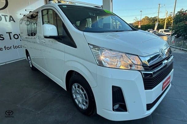 2020 Toyota Hiace LWB image 3