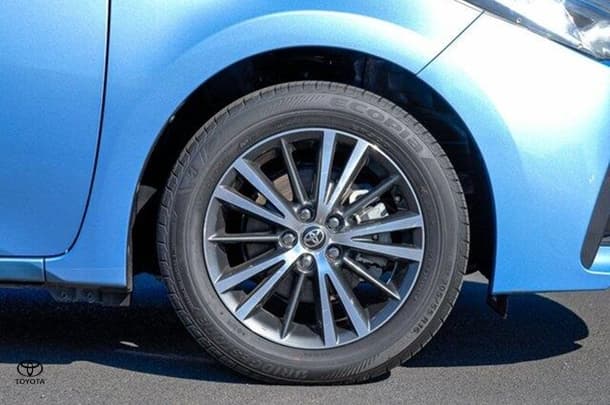 2016 Toyota Corolla Sedan SX image 12