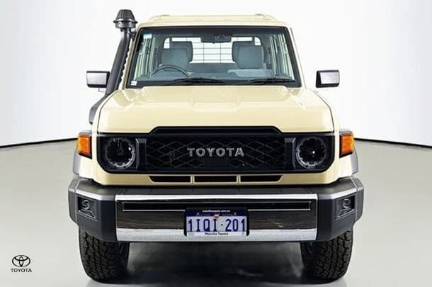 2025 Toyota LANDCRUISER MILITARY GXL image 2