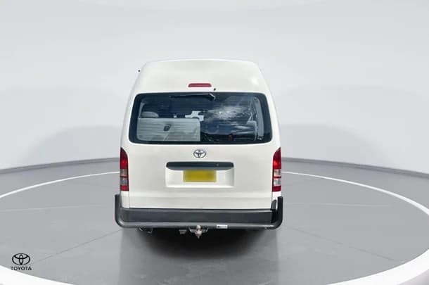 2017 Toyota Hiace SLWB image 7