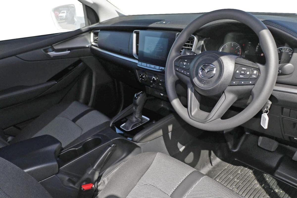 2024 Mazda BT-50 XS TF Auto 4x2 image 5