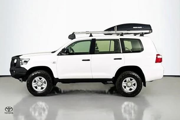 2020 Toyota LANDCRUISER GX image 5
