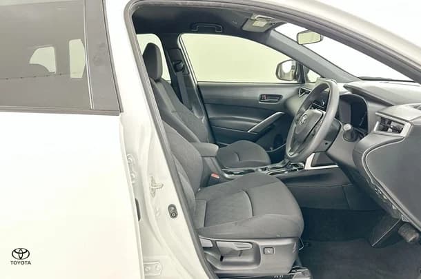 2022 Toyota Corolla Cross Petrol GX image 13