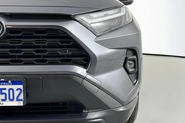 2023 Toyota Rav4 Hybrid GX image 3