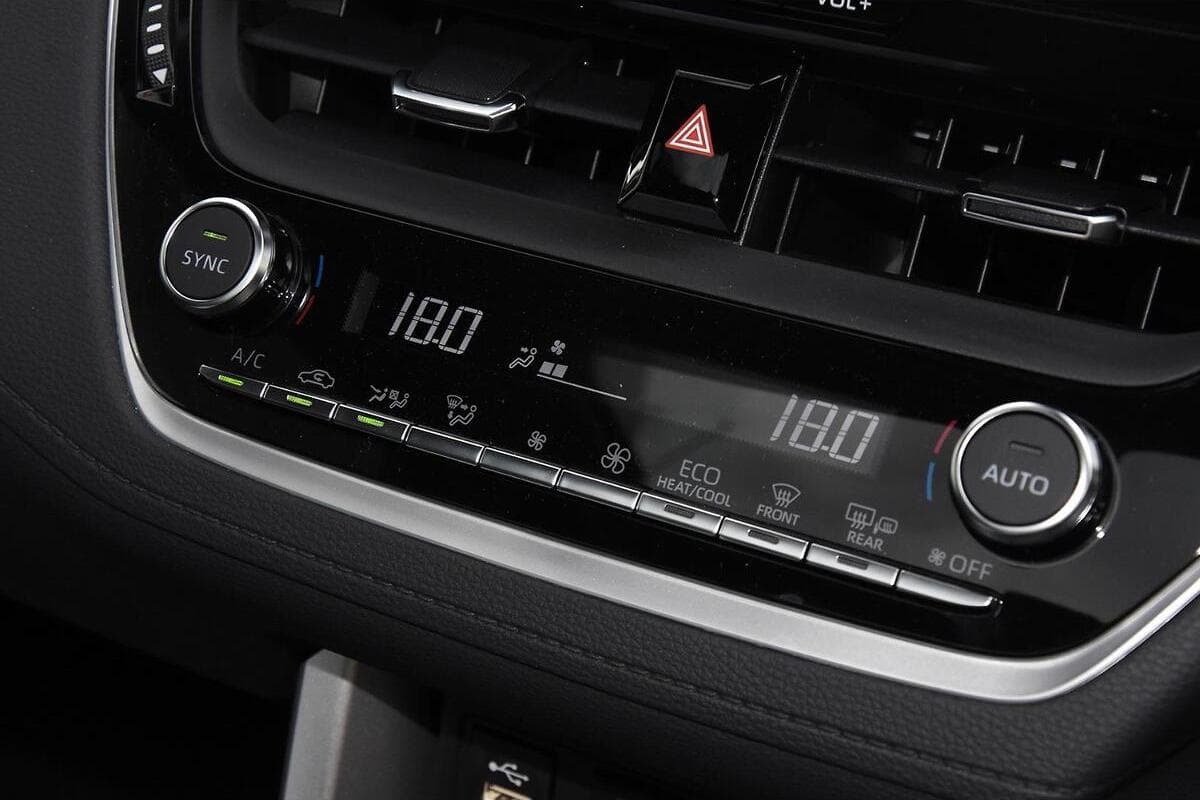 2024 Toyota Corolla Cross Atmos Auto 2WD image 13