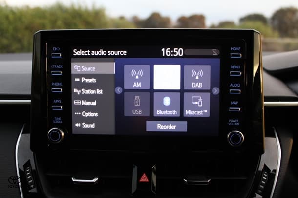 2020 Toyota Corolla Hatch Hybrid SX image 19