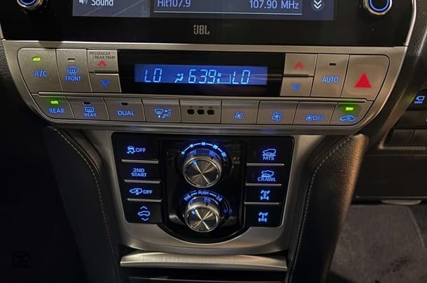 2021 Toyota Prado Kakadu image 26