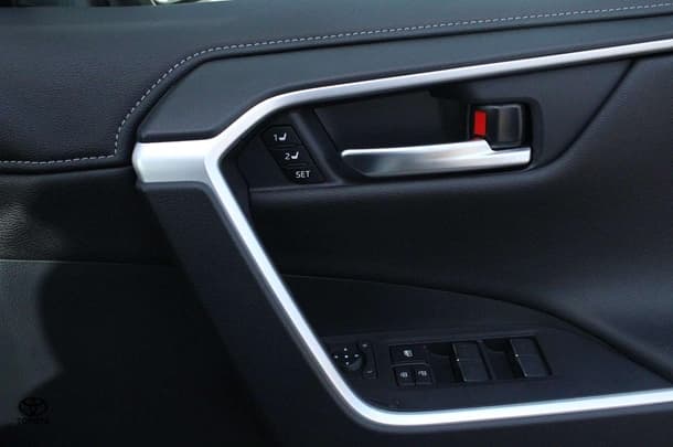 2024 Toyota RAV4 Hybrid Cruiser 2WD image 18