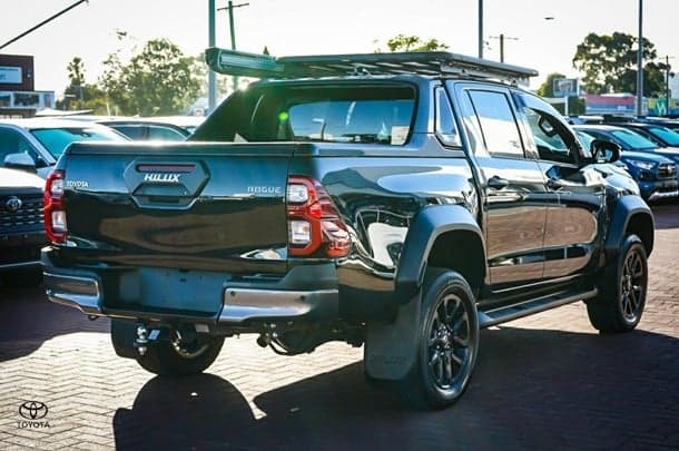 2022 Toyota Hilux 4x4 Rogue image 8