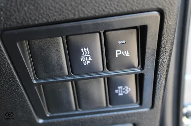 2023 Toyota Hilux 4x4 SR5 image 23