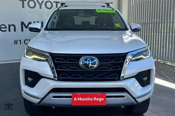 2021 Toyota Fortuner Crusade image 3