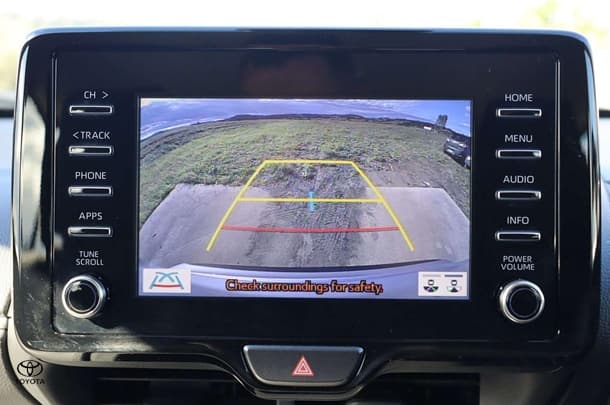 2022 Toyota Yaris Cross Hybrid GX image 17
