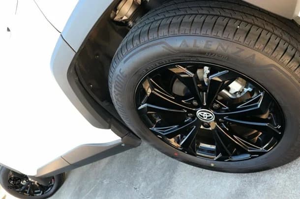 2024 Toyota RAV4 Hybrid Cruiser-AWD image 4