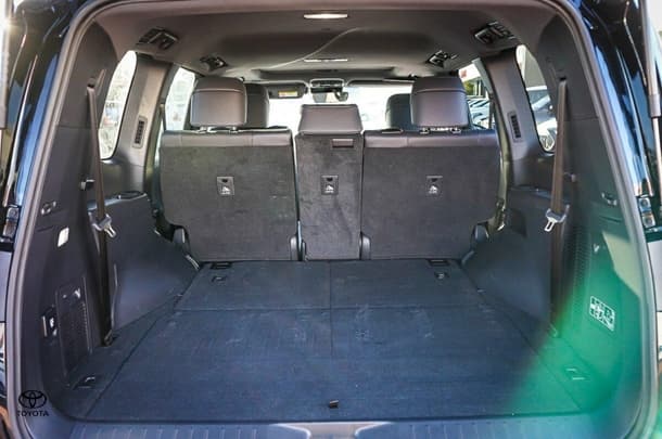 2023 Toyota Landcruiser VX image 9