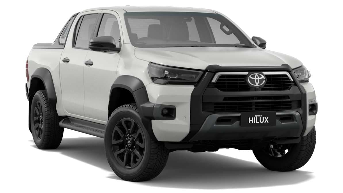 2024 Toyota Hilux 4x4 Rogue 48V Double-Cab Pick-Up image 1