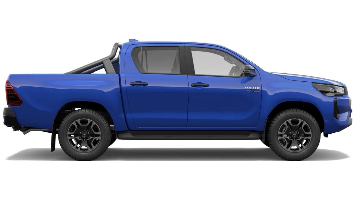 2024 Toyota HiLux 4x4 SR5 Double-Cab Pick-up 48V technology and Premium Interior image 2