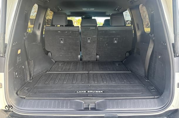 2022 Toyota Landcruiser Sahara image 29