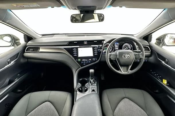 2020 Toyota Camry Hybrid Ascent image 2