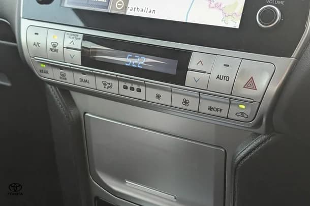 2021 Toyota Prado GXL image 33