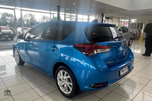 2017 Toyota COROLLA Ascent Sport image 5