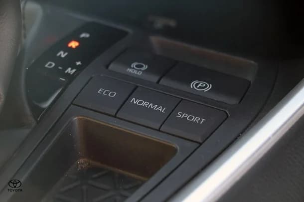2021 Toyota RAV4 GXL-2WD image 20
