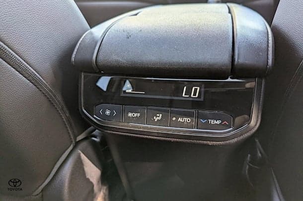 2023 Toyota Kluger AWD GRANDE image 18