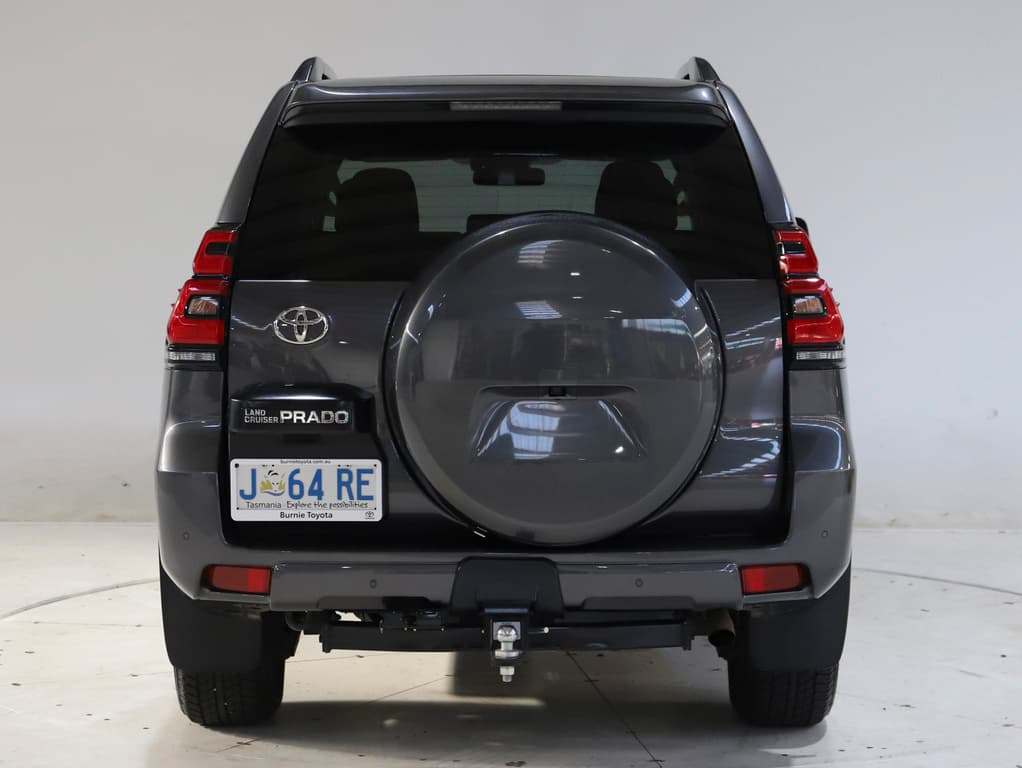 2021 Toyota Prado GXL image 6