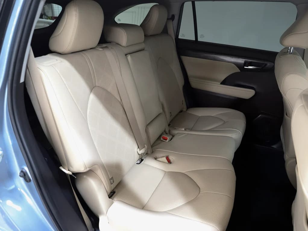 2021 Toyota Kluger Hybrid AWD GRANDE image 22