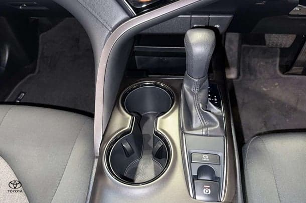 2021 Toyota Camry Ascent image 24