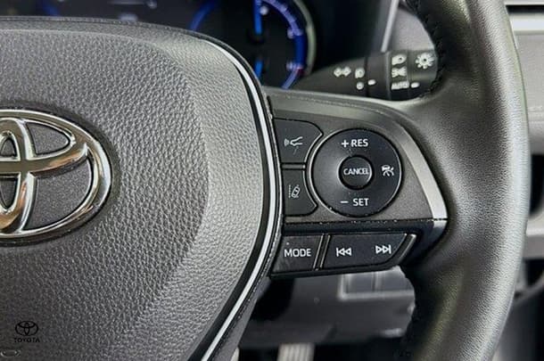 2023 Toyota Rav4 Hybrid GX image 18