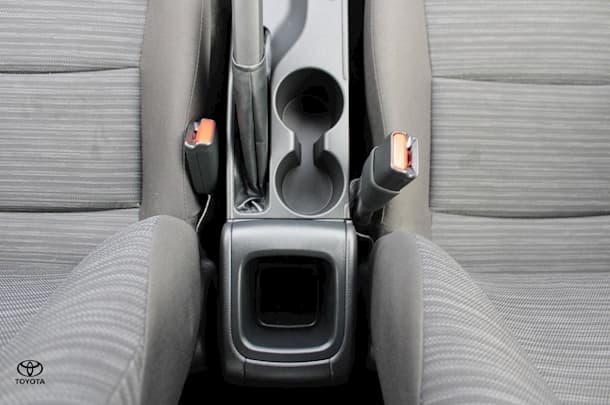 2023 Toyota Yaris Ascent Sport image 17
