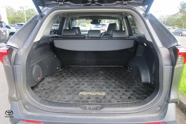 2022 Toyota Rav4 Hybrid Cruiser 2WD image 9