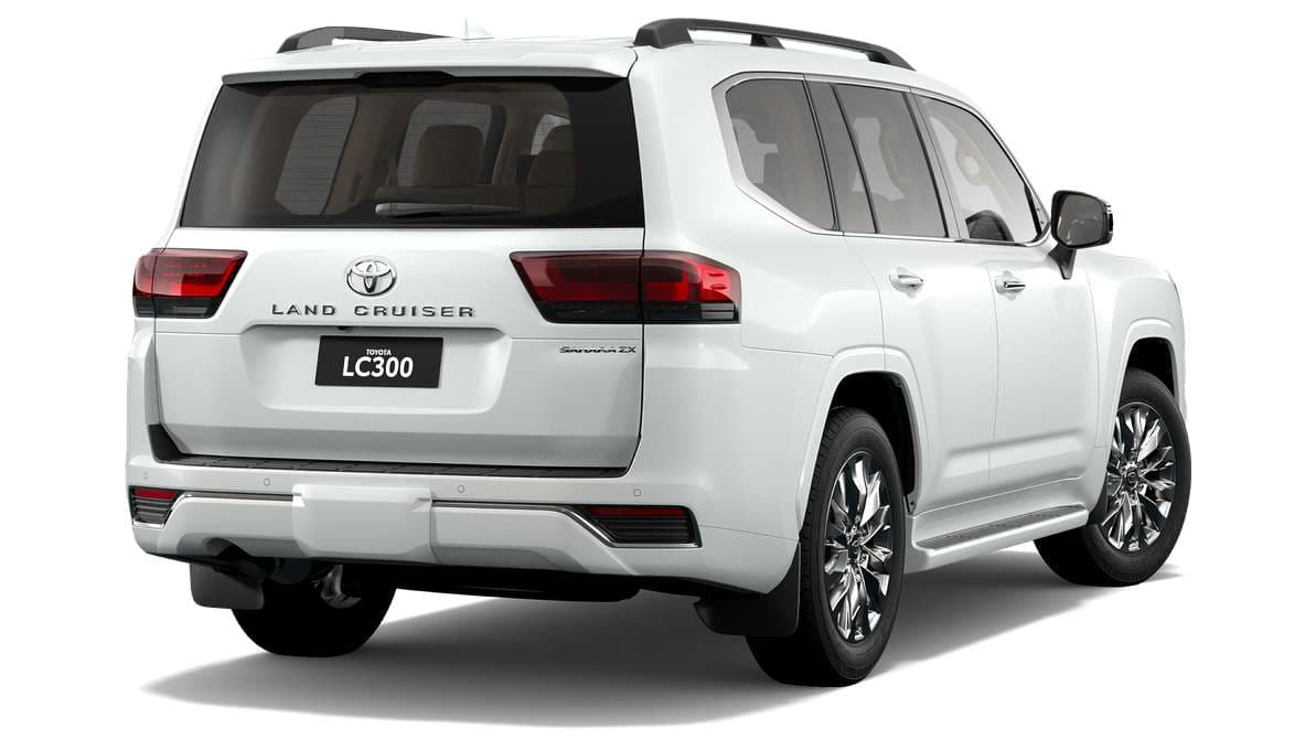 2025 Toyota LandCruiser 300 Sahara ZX Automatic image 3