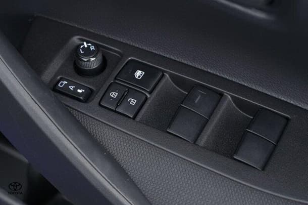 2024 Toyota Corolla Hatch Hybrid Ascent Sport image 15