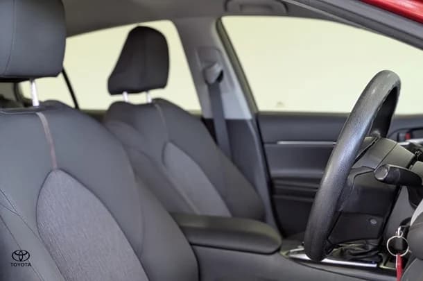 2019 Toyota Camry Ascent image 20