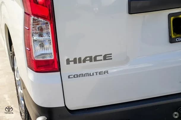 2022 Toyota HIACE SLWB image 3