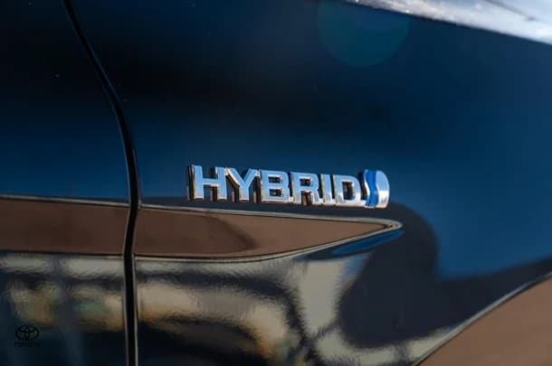 2023 TOYOTA Camry Hybrid SX image 25