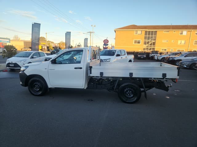 2020 Toyota Hilux Workmate image 6