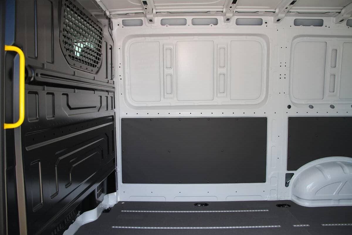 2024 Volkswagen Crafter 35 TDI410 SY1 Medium Wheelbase Manual FWD MY24 image 7