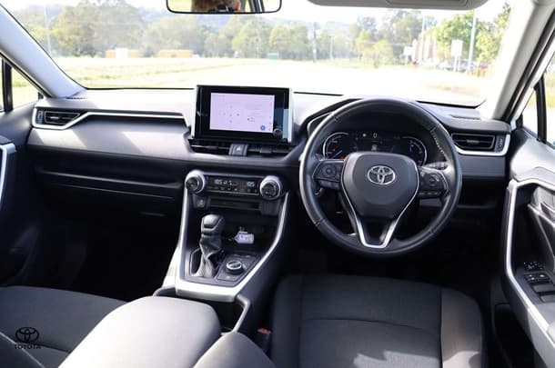 2023 Toyota RAV4 Hybrid GX AWD image 11