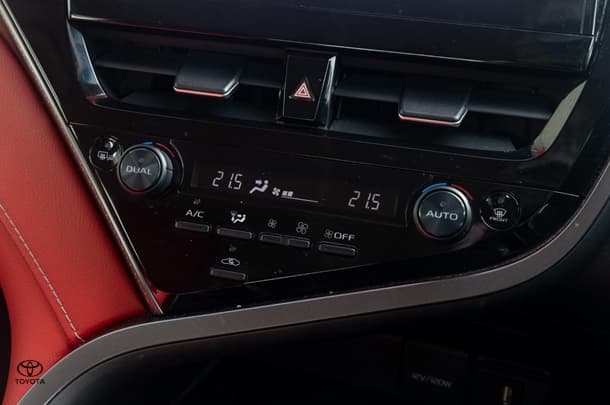 2021 Toyota Camry Hybrid SX image 16