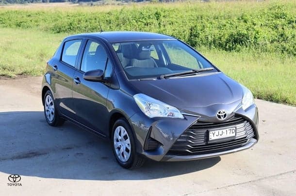 2019 Toyota Yaris Ascent image 10