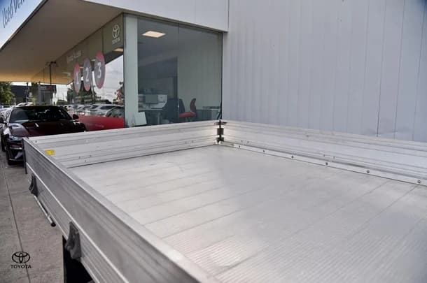 2023 Toyota Hilux 4x2 Workmate image 9